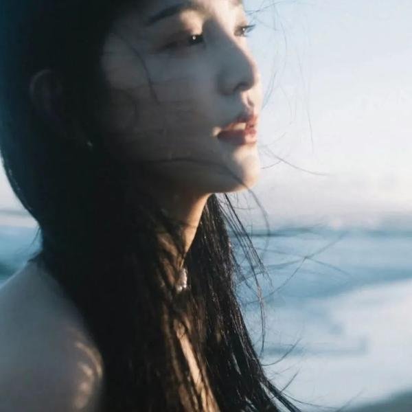 三条黑暗的街道 海报